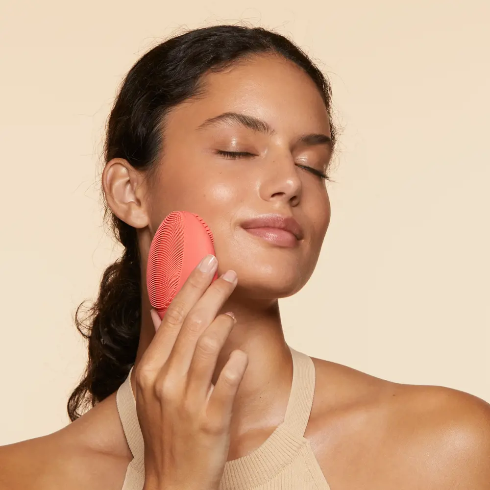 Beam Facial Cleansing Device